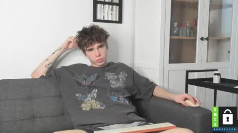 Snapshot of yen2025 chatting on 11.29.25 Yen online show from 11.29.25