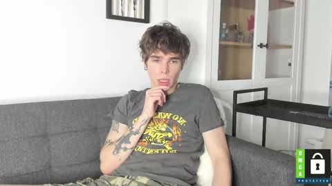 Snapshot of yen2025 chatting on 11.30.25 Yen online show from 11.30.25