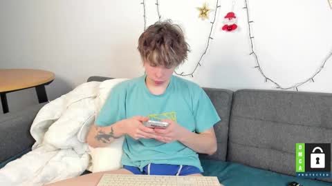 Snapshot of yen2025 chatting on 01.14.26 Yen online show from 01.14.26