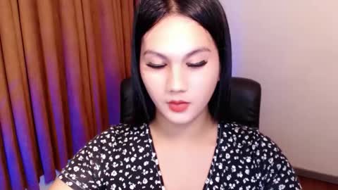 Snapshot of yen_bente chatting on 09.11.25 Yen online show from 09.11.25