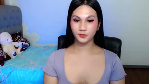 Snapshot of yen_bente chatting on 09.19.25 Yen online show from 09.19.25