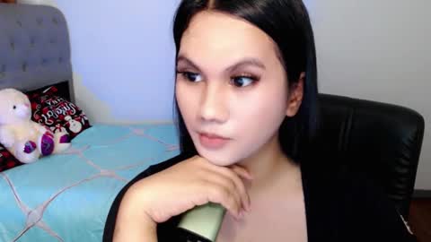Snapshot of yen_bente chatting on 09.23.25 Yen online show from 09.23.25