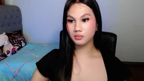 Snapshot of yen_bente chatting on 09.28.25 Yen online show from 09.28.25