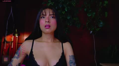 yeriawaddell  online show from 05.08.26