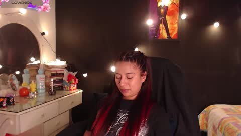 Snapshot of yes2802 chatting on 10.14.25 Yesi online show from 10.14.25