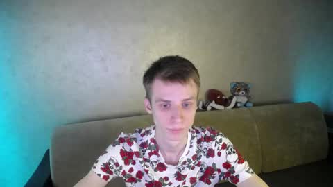Snapshot of yes_cute_boy_ chatting on 05.26.26 Eden online show from 05.26.26