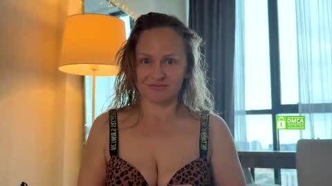 Snapshot of yes_mommy_zlata chatting on 04.04.26 Zlata online show from 04.04.26