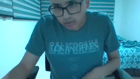 Snapshot of yesidxxx123_ chatting on 04.26.26 yesidxxx123_ online show from 04.26.26