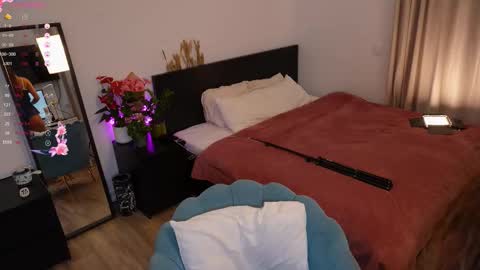 Kiki online show from 10.06.25