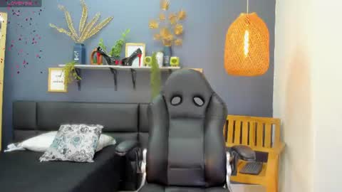 Snapshot of yessika_parker chatting on 07.25.26 yessika_parker online show from 07.25.26