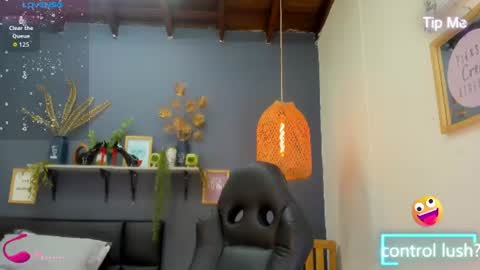 Snapshot of yessika_parker chatting on 08.04.26 yessika_parker online show from 08.04.26