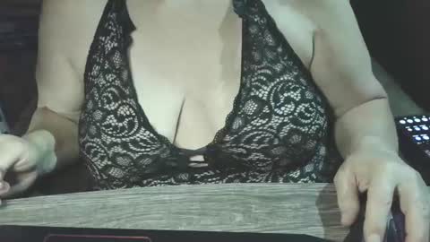 Snapshot of yessirprincesspet chatting on 05.17.26 yessirprincesspet online show from 05.17.26