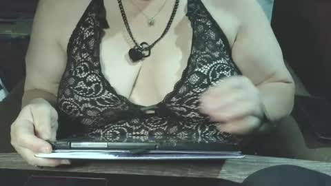 Snapshot of yessirprincesspet chatting on 06.21.26 yessirprincesspet online show from 06.21.26
