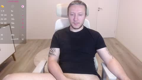 Snapshot of yhdxhy chatting on 12.15.24 James online show from 12.15.24