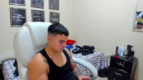 Snapshot of yker18 chatting on 12.18.24 yker online show from 12.18.24