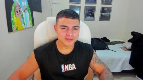 Snapshot of yker18 chatting on 01.26.25 yker online show from 01.26.25