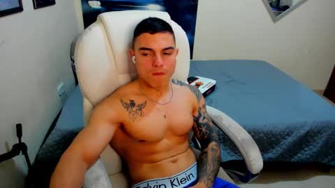 Snapshot of yker18 chatting on 10.27.25 yker online show from 10.27.25