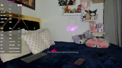 Snapshot of yluismag chatting on 06.08.26 lucy online show from 06.08.26