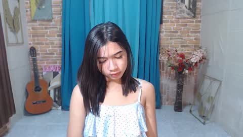 Snapshot of ymee_shane18 chatting on 01.22.25 ymee_shane18 online show from 01.22.25