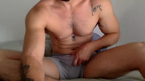 Snapshot of yngspaniard chatting on 06.18.26 yngspaniard online show from 06.18.26