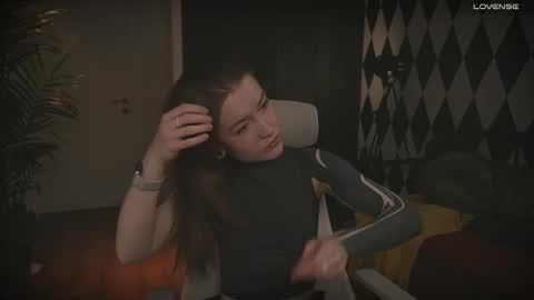 ynnenbrynn online show from 02.10.25