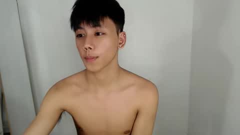 Snapshot of ynotyu chatting on 02.15.26 ynotyu online show from 02.15.26