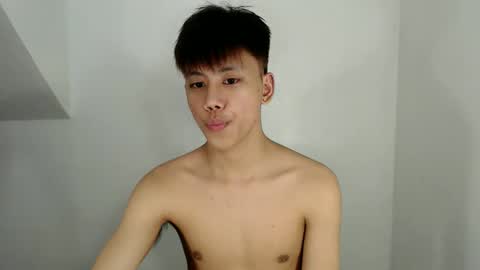 Snapshot of ynotyu chatting on 03.13.26 ynotyu online show from 03.13.26