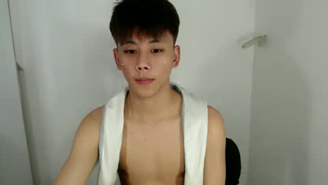 Snapshot of ynotyu chatting on 03.16.26 ynotyu online show from 03.16.26