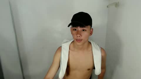 Snapshot of ynotyu chatting on 03.27.26 ynotyu online show from 03.27.26