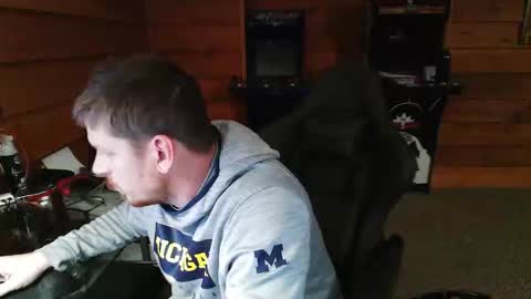 Snapshot of yobenko chatting on 12.18.25 yobenko online show from 12.18.25