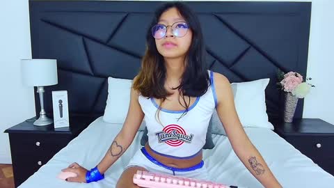 Yommi Winx online show from 01.09.25