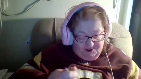 Snapshot of yomoopy chatting on 01.26.25 yomoopy online show from 01.26.25