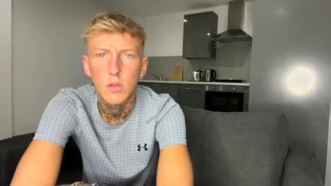 Snapshot of yorkshirelad208 chatting on 02.12.25 Harrison online show from 02.12.25