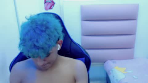 Snapshot of yosepp_ chatting on 01.13.25 YOSEP online show from 01.13.25