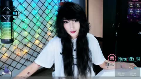 Snapshot of yoshino_san chatting on 12.30.24 you can call me Andy or yoshi 3 online show from 12.30.24