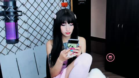 Snapshot of yoshino_san chatting on 01.11.25 you can call me Andy or yoshi 3 online show from 01.11.25