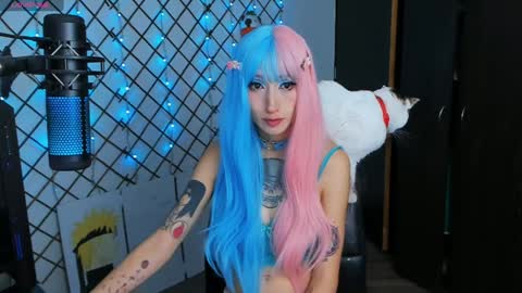 Snapshot of yoshino_san chatting on 02.05.25 you can call me Andy or yoshi 3 online show from 02.05.25