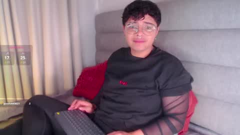 Snapshot of yossefmout chatting on 06.15.26 Yossef online show from 06.15.26