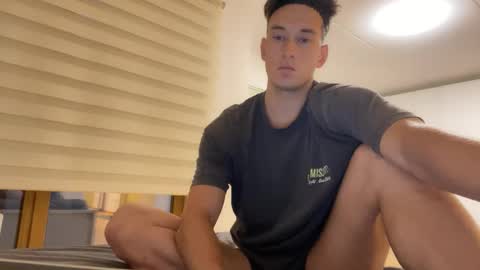 Snapshot of youcan__ chatting on 09.25.25 youcan__ online show from 09.25.25