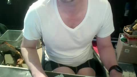 Snapshot of youmepleasure chatting on 02.11.25 Playtime online show from 02.11.25