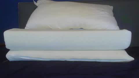 Snapshot of youmustnotknow chatting on 09.28.25 YouMustNotKnow online show from 09.28.25