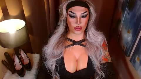 QUEEN MADISON  online show from 02.22.26