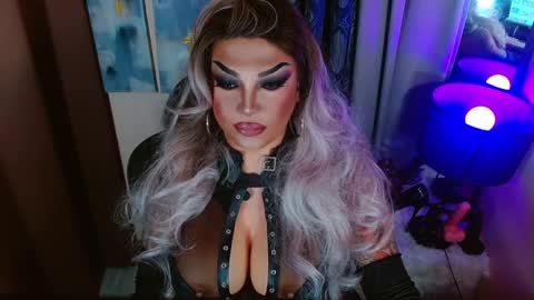 QUEEN MADISON  online show from 04.28.26