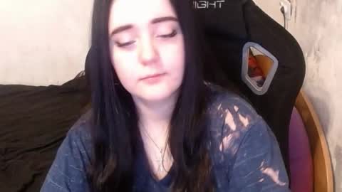 Snapshot of your_8a8y chatting on 01.07.25 your_8a8y online show from 01.07.25