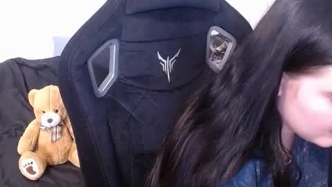 Snapshot of your_8a8y chatting on 03.05.25 your_8a8y online show from 03.05.25