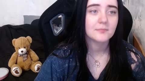 Snapshot of your_8a8y chatting on 03.05.25 your_8a8y online show from 03.05.25