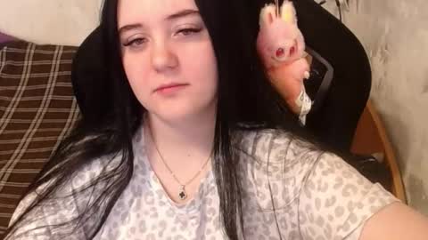 Snapshot of your_8a8y chatting on 09.22.25 your_8a8y online show from 09.22.25