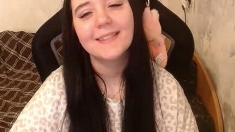 Snapshot of your_8a8y chatting on 09.23.25 your_8a8y online show from 09.23.25