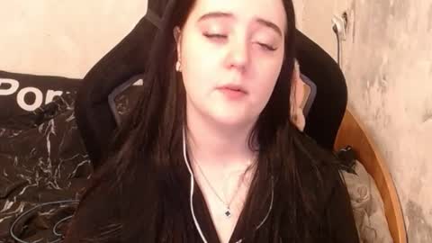 Snapshot of your_8a8y chatting on 10.14.25 your_8a8y online show from 10.14.25