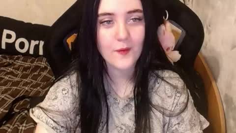 Snapshot of your_8a8y chatting on 10.21.25 your_8a8y online show from 10.21.25